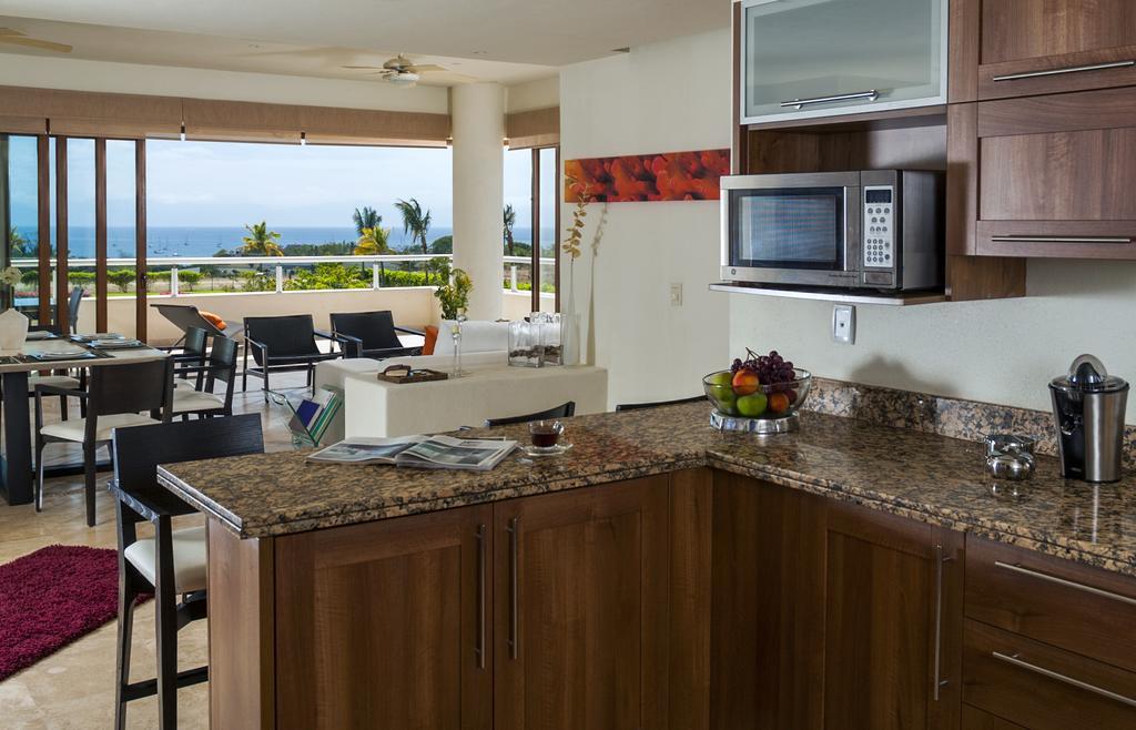 B Nayar Family Luxury Suites & Villas Residences La Cruz de Huanacaxtle Chambre photo