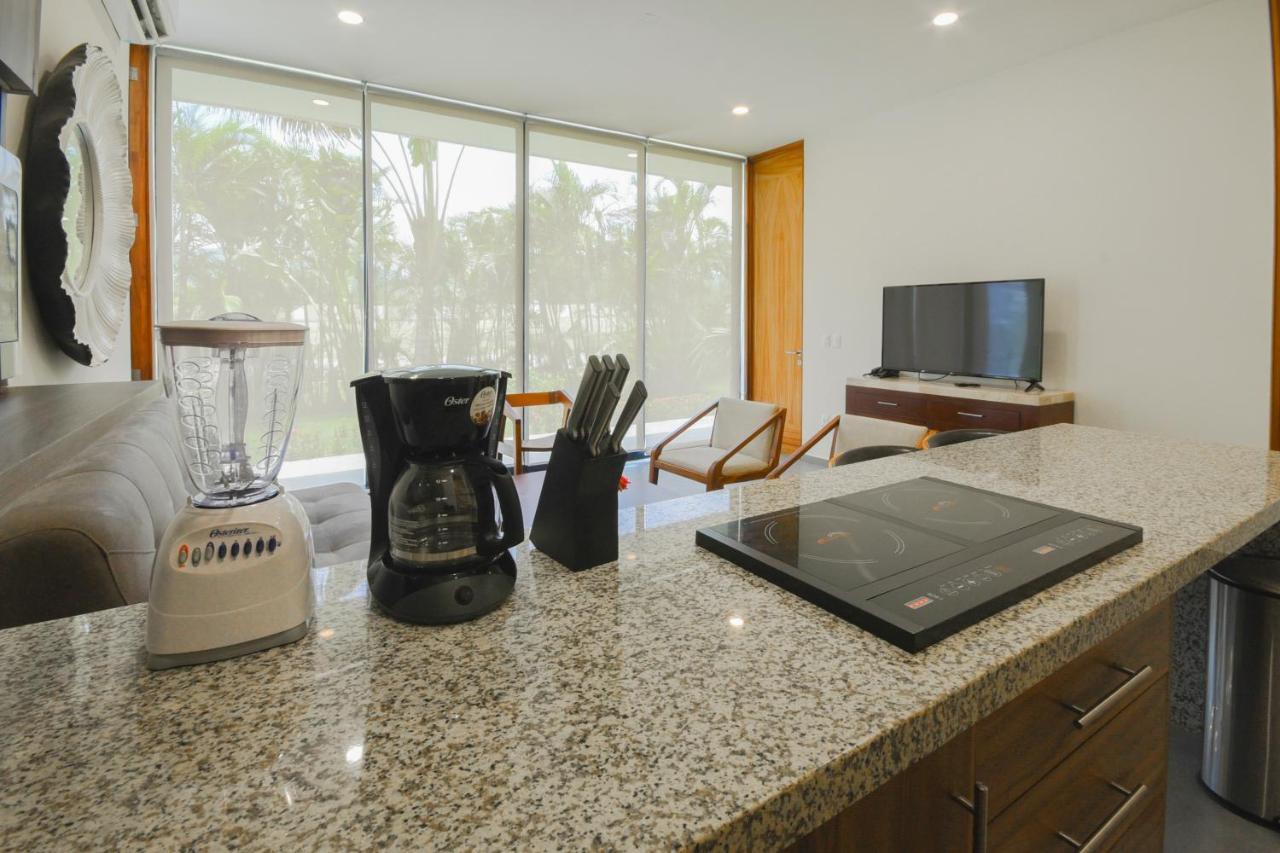 B Nayar Family Luxury Suites & Villas Residences La Cruz de Huanacaxtle Extérieur photo